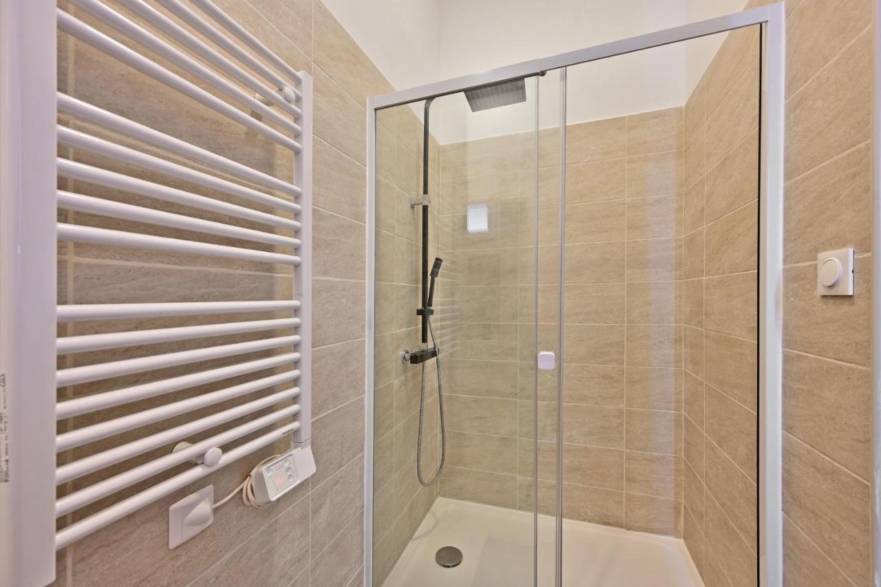 Au Roi Rene - Ac Clim - Wifi Apartment Avignon Luaran gambar